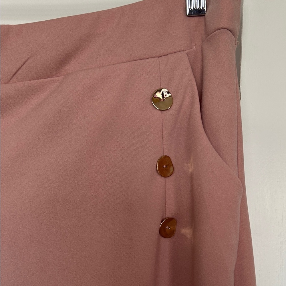 NWOT Women's Blush Pants. 1X - Picture 3 of 5